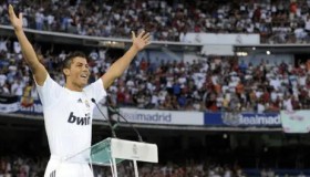 利物浦欧冠激战：首发阵容关键球员分析及战术布局对抗加拉塔萨雷